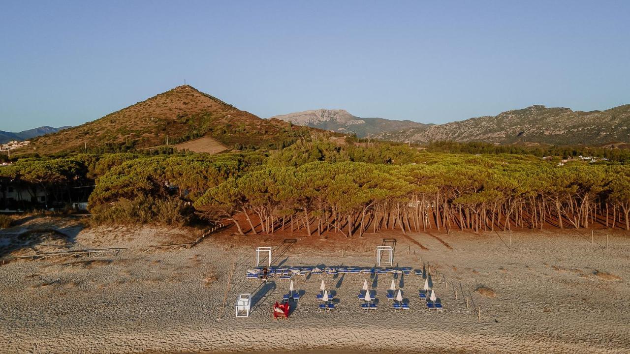 Resort Fior Di Sardegna 波萨达 外观 照片