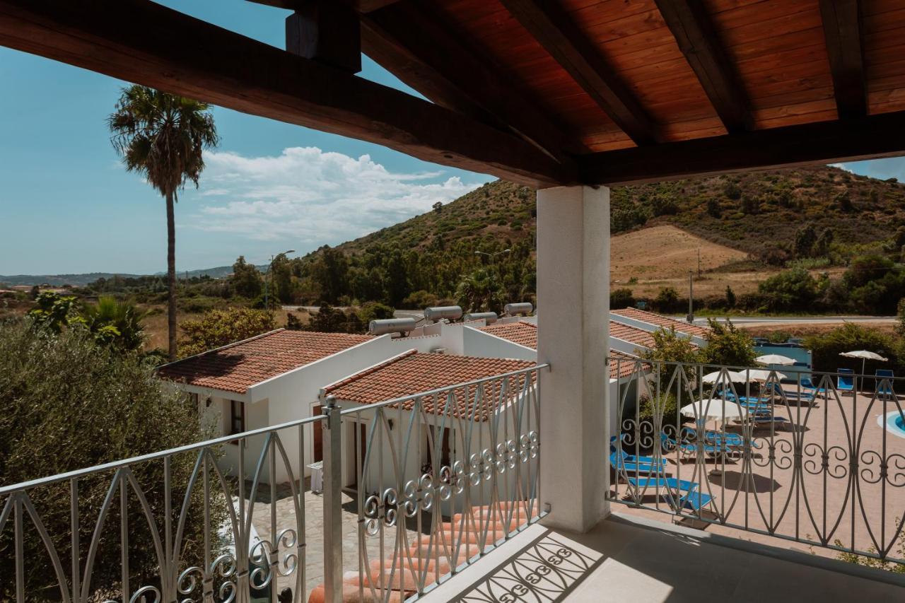 Resort Fior Di Sardegna 波萨达 外观 照片